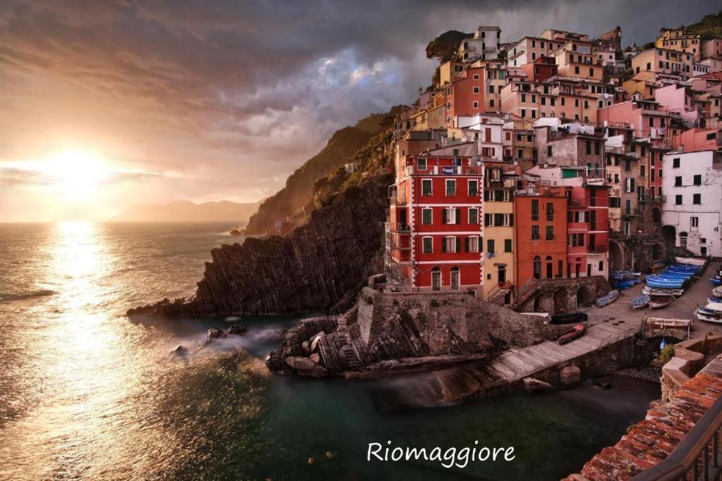 Cinque Terre Bridge Apartment La Spezia Exterior photo