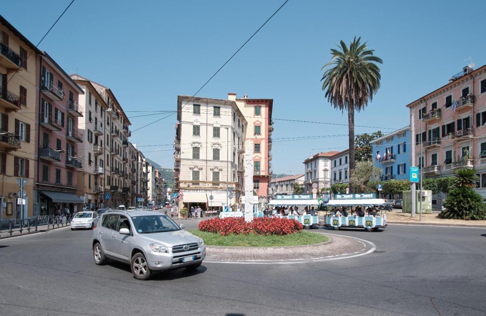 Cinque Terre Bridge Apartment La Spezia Exterior photo