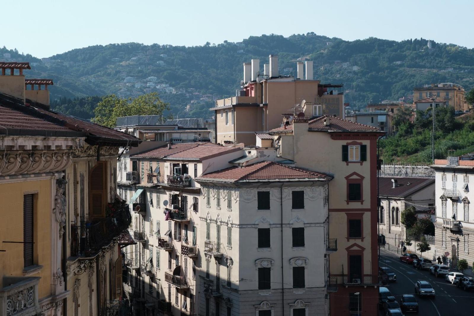 Cinque Terre Bridge Apartment La Spezia Exterior photo